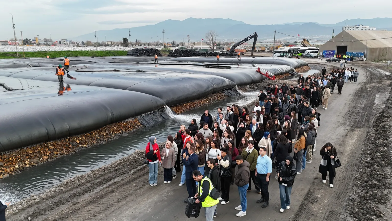 Dip çamuru projesinde  geleceklerini gördüler