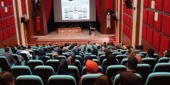F.Ü Hastanesi Çalışanlarına Tehlikeli Madde Eğitimi Verildi