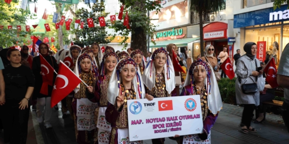 Kocaeli'de 2. Balkan Halk Oyunları rüzgârı esti (5) kopya