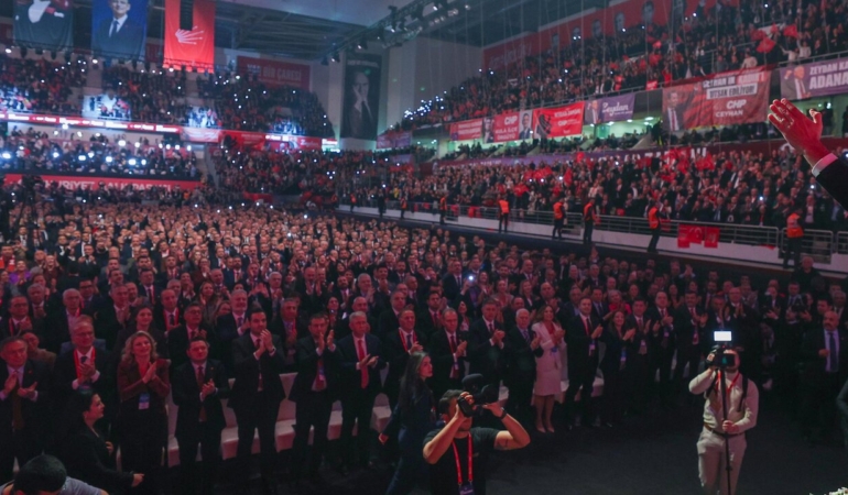 CHP 39. Olağan Kurultayı Sonuçlandı: Yeni Yönetim ve Stratejiler Belirlendi