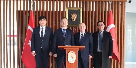 Kırgızistan Büyükelçisi Ruslan Kazakbaev’den Denizli’ye Tarihi Ziyaret